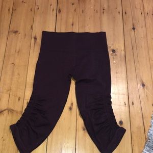 lululemon “in the flow” maroon crop leggings